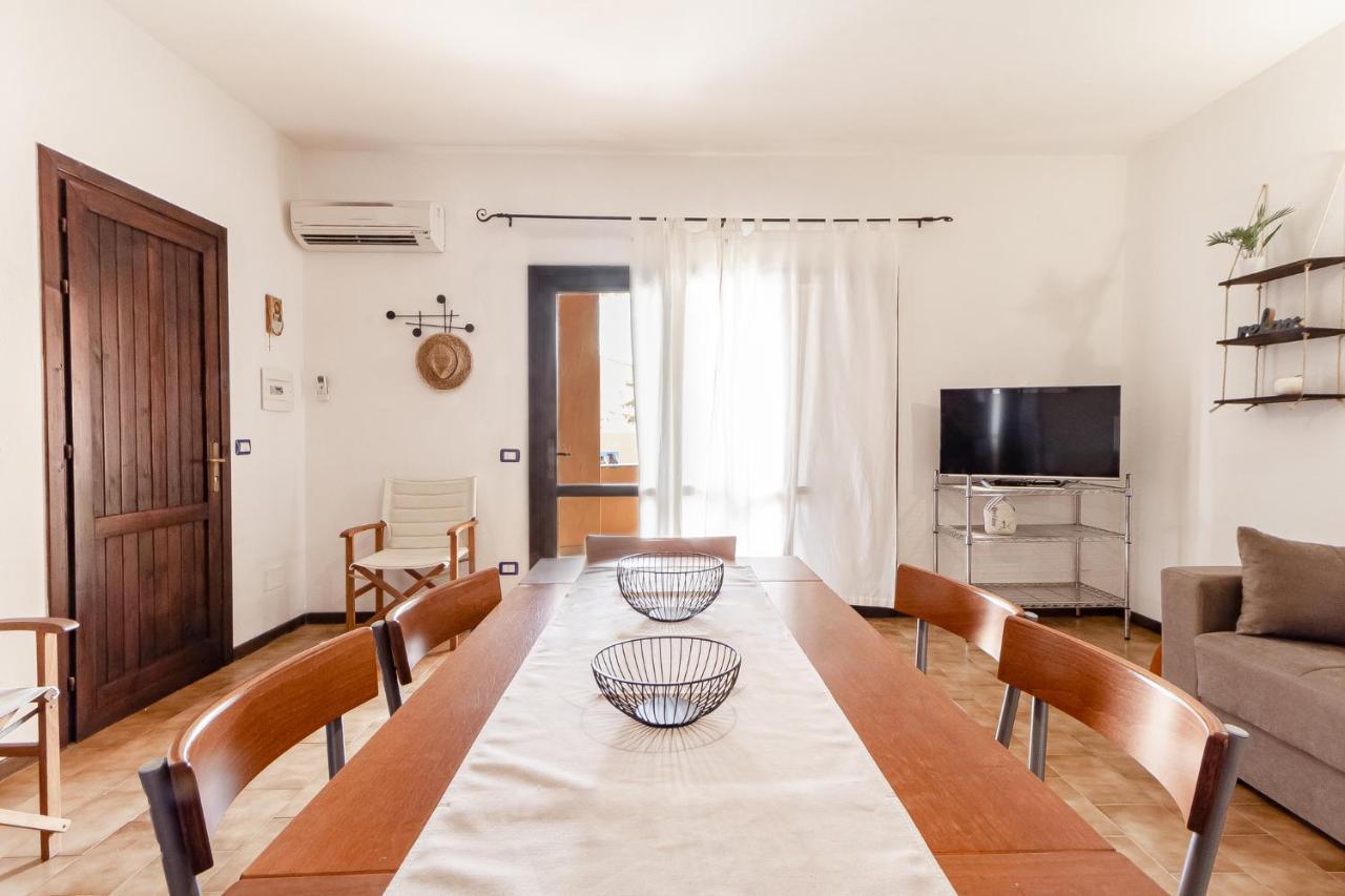 Appartement Relax Family House Al Mare à Isola Rossa Extérieur photo